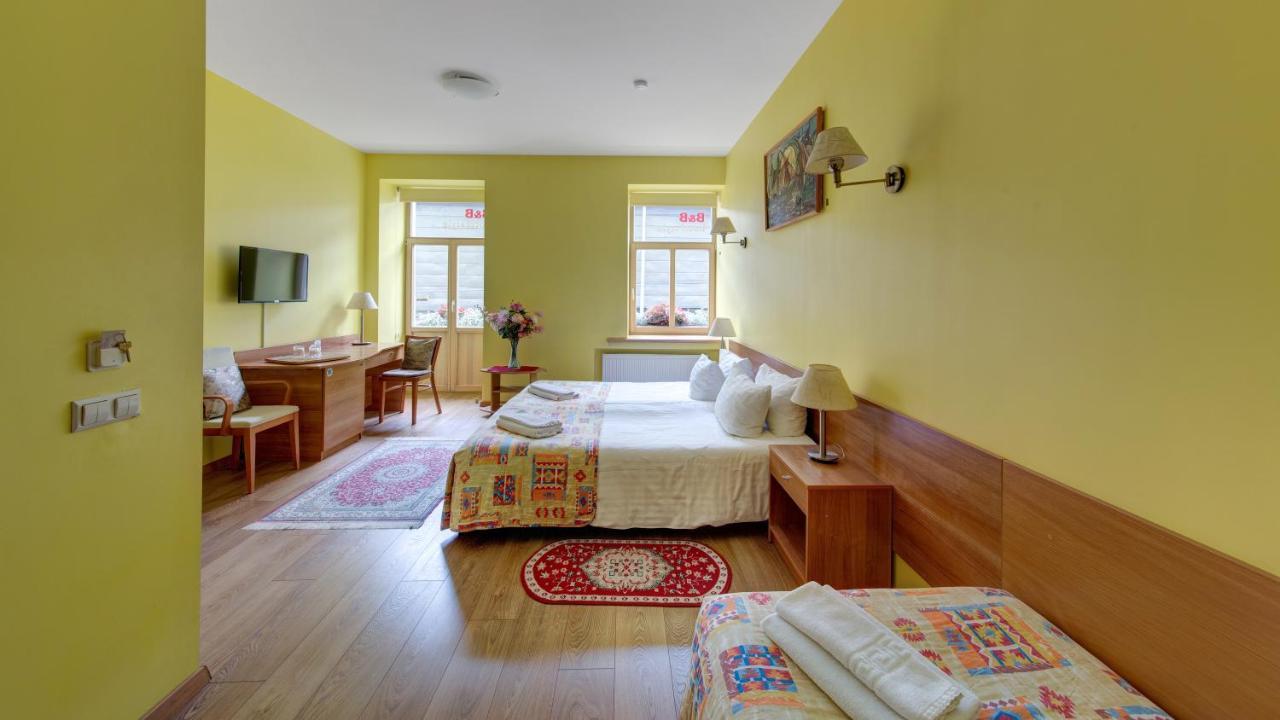 In Astra Bed & Breakfast Vilnius Ngoại thất bức ảnh