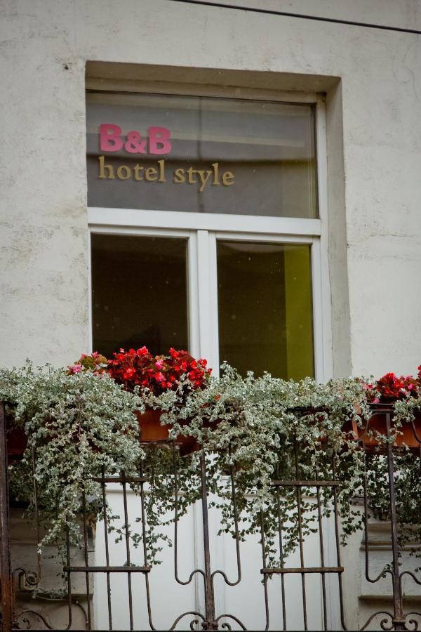In Astra Bed & Breakfast Vilnius Ngoại thất bức ảnh